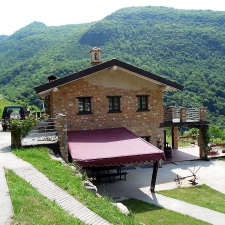 In A Green And Relaxing Atmosphere With Pool And Stunning Lake View Villa Marone Exteriör bild