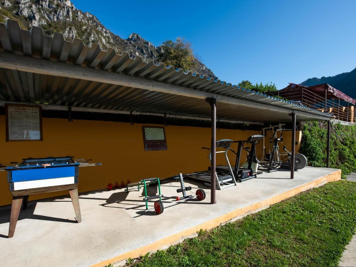In A Green And Relaxing Atmosphere With Pool And Stunning Lake View Villa Marone Exteriör bild