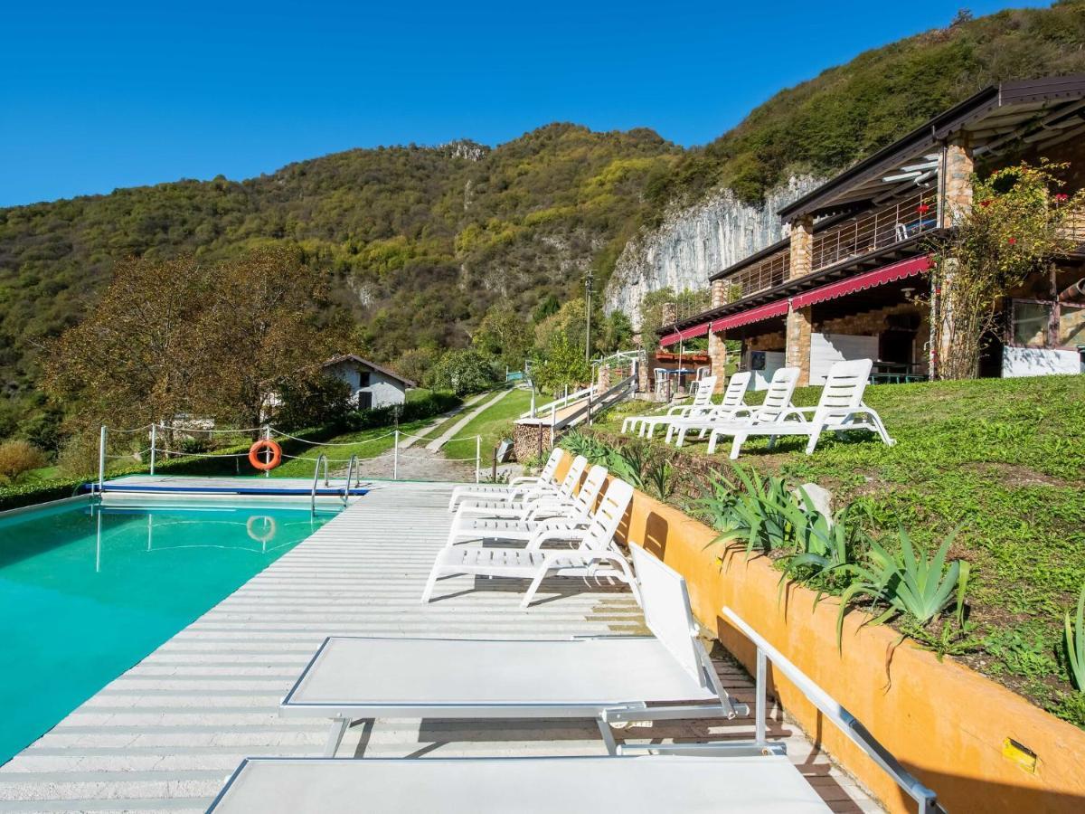 In A Green And Relaxing Atmosphere With Pool And Stunning Lake View Villa Marone Exteriör bild