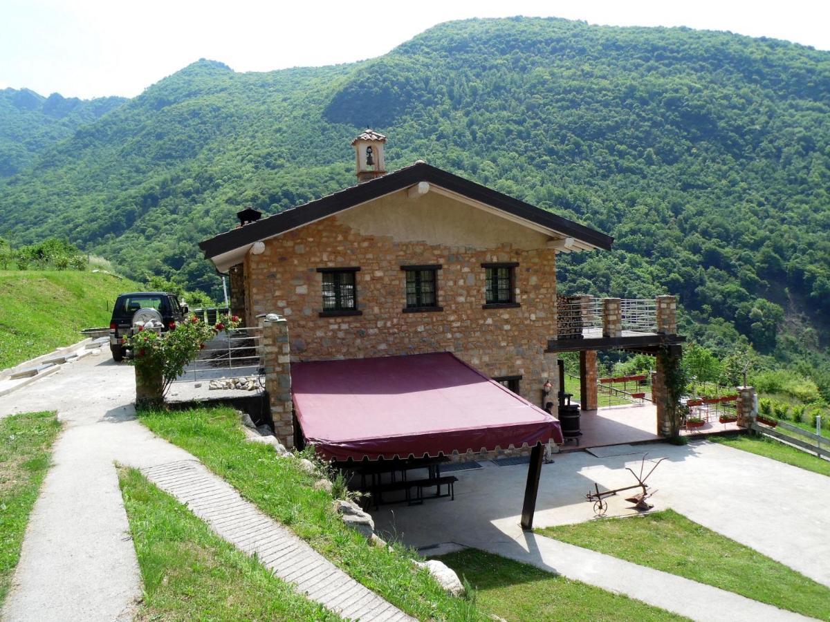 In A Green And Relaxing Atmosphere With Pool And Stunning Lake View Villa Marone Exteriör bild